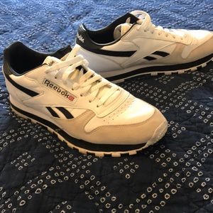 Reebok size 9 shoes
